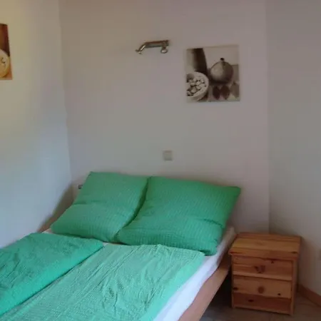 Vakantiehuis Yellow - Peter's Modern Retreat