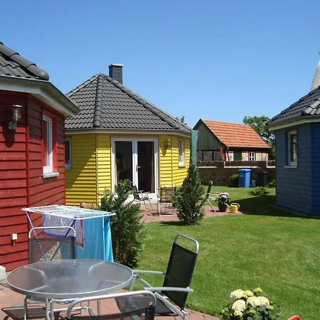 Yellow - Peter's Modern Retreat Börgerende-Rethwisch